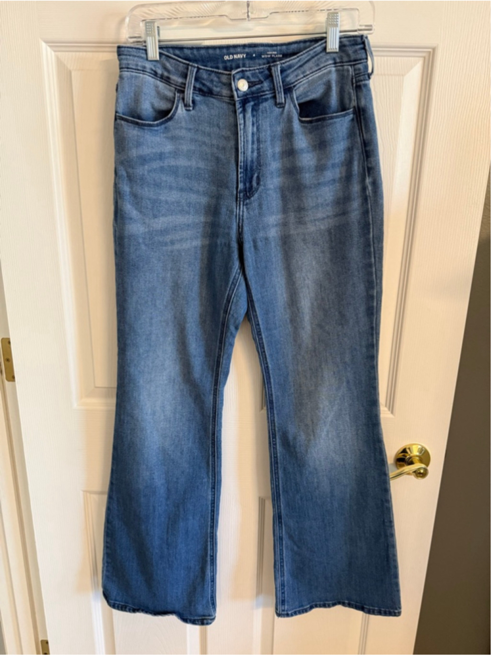 Old Navy High Rise Wow Flare Size 4 Jeans